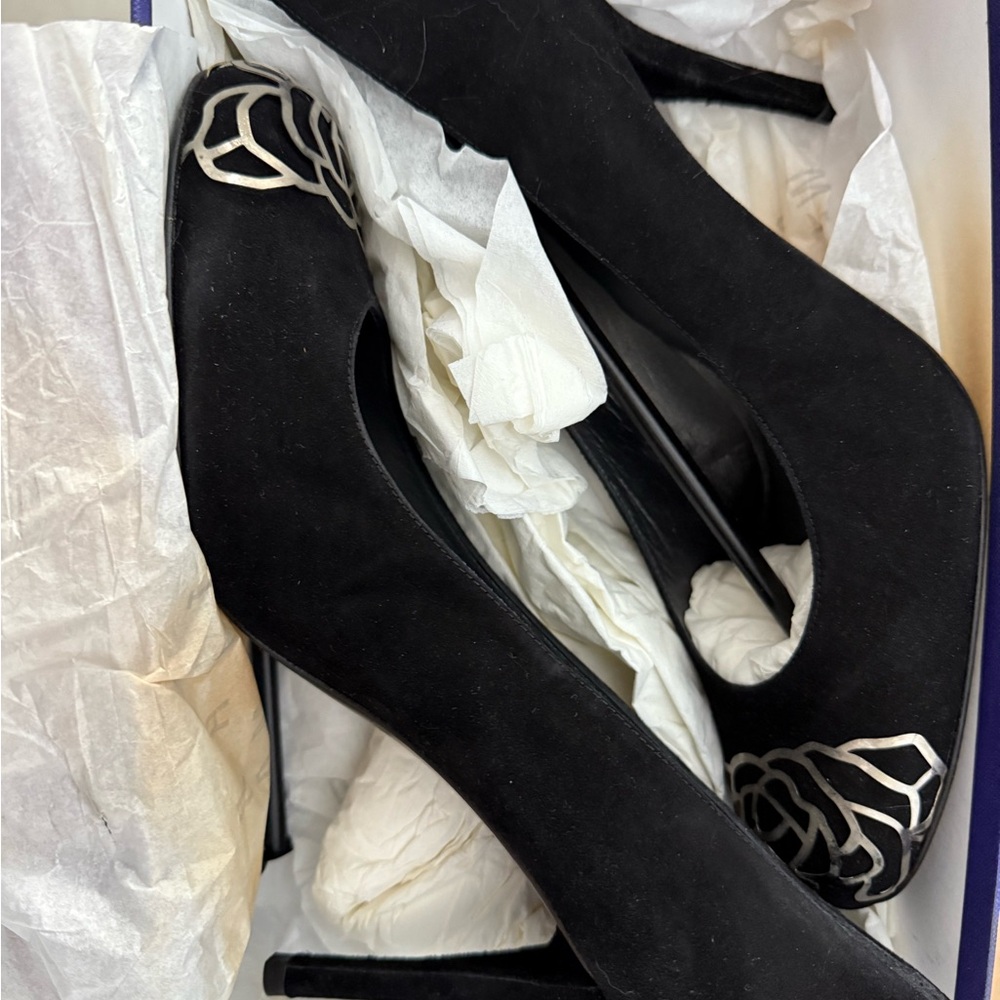 Stuart Weitzman Black Stiletto Heels with Pointed Toe